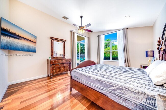 Building Photo - 1241 S 13th Ave