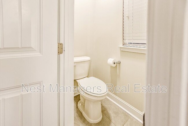 Building Photo - 136 Loch Ln