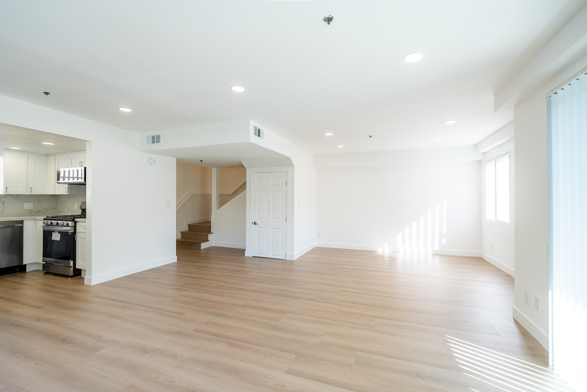 Building Photo - 123 S Roosevelt Ave