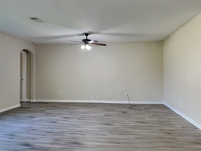 Building Photo - 18011 Kinsale Valley Ln