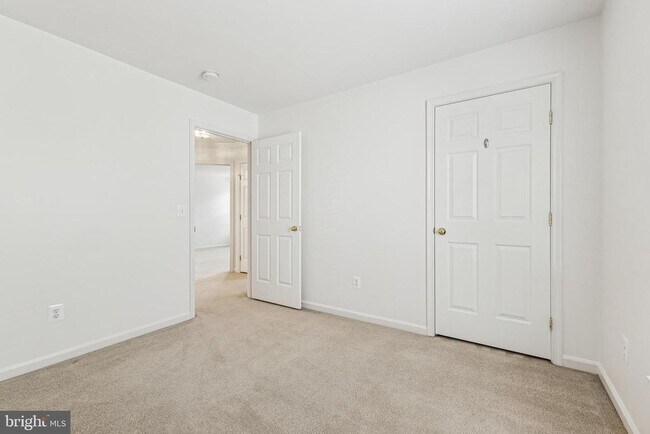 Building Photo - 16056 Sheringham Way