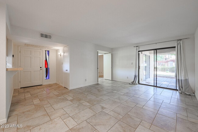 Building Photo - 9355 N 91st St