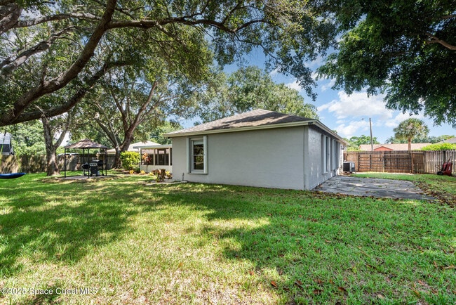 Building Photo - 3361 Chapparal Ct