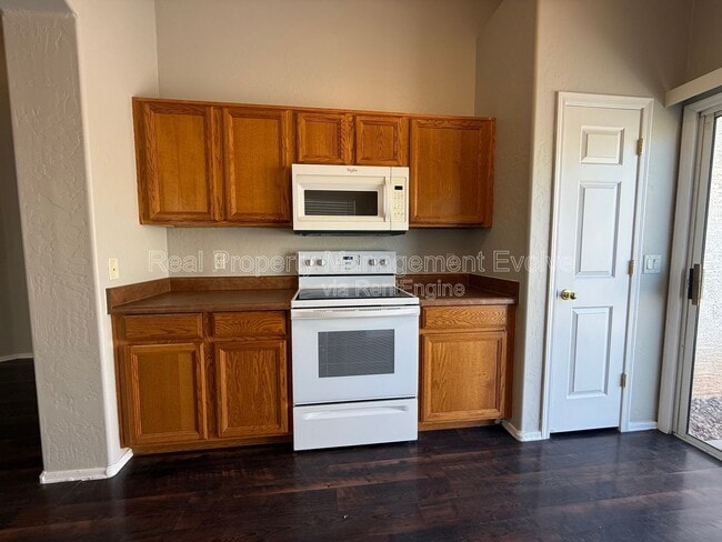 Building Photo - 13444 W Rhine Ln