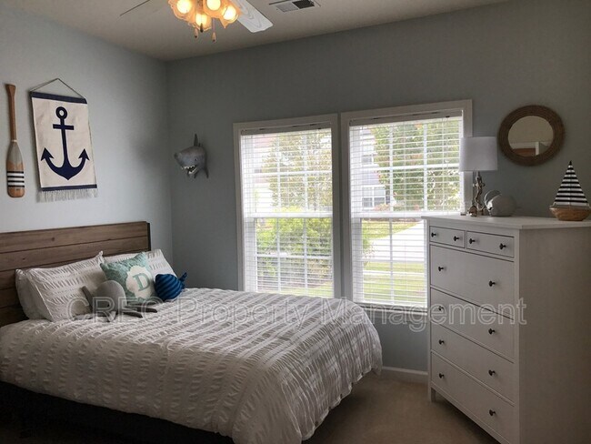 Building Photo - 272 Mayfield Dr