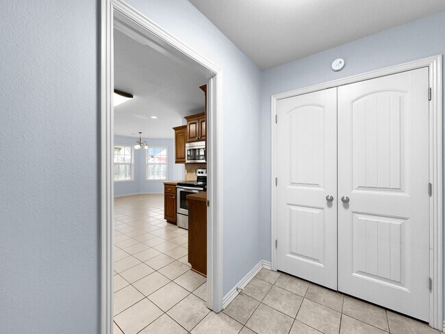 Building Photo - 2060 Kalei Ln