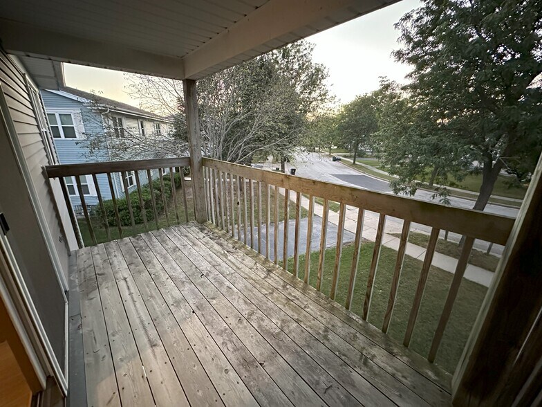 Building Photo - 2046 Cliff Alex Ct S
