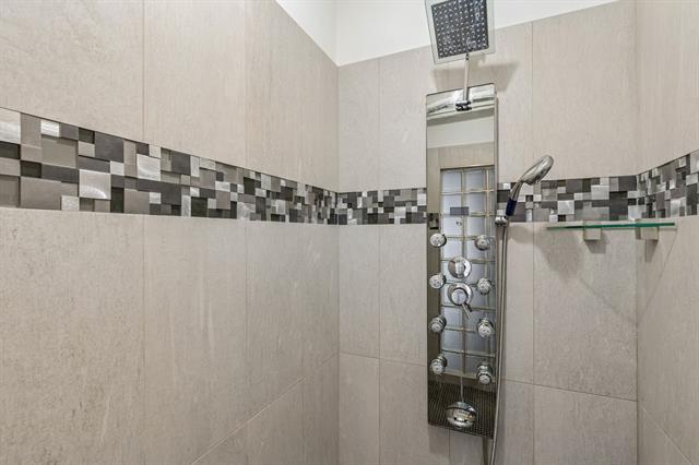 Building Photo - 3110 Thomas Ave