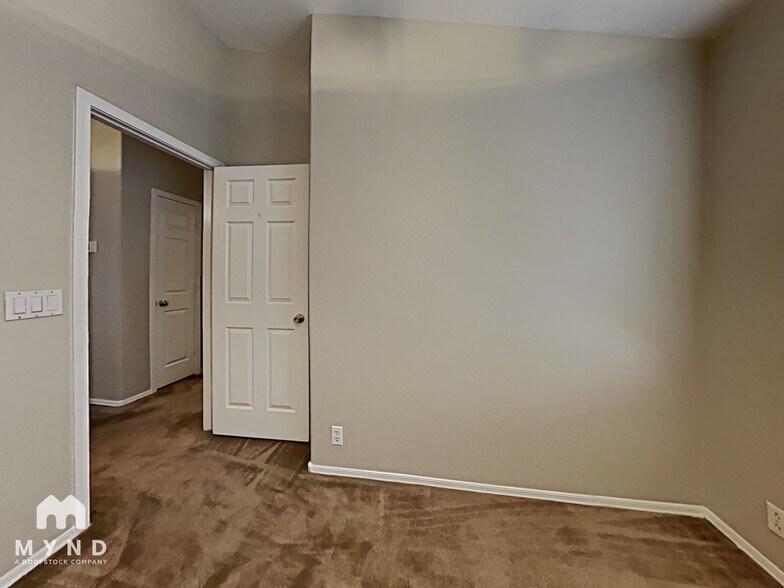 Building Photo - 3310 W Tina Ln