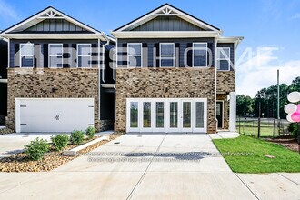 Building Photo - 1613 Foothills Road