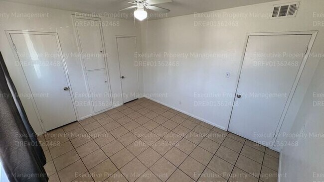 Building Photo - 3 bedroom 1 bathroom house located near E. California Ave/ Mt Vernon Ave