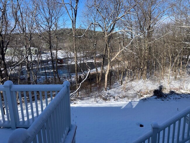 Building Photo - 25 Pine St