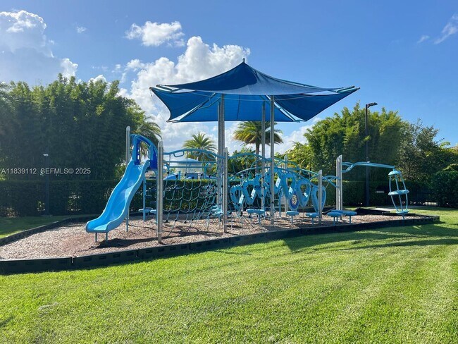 Building Photo - 10711 Aqua Ct