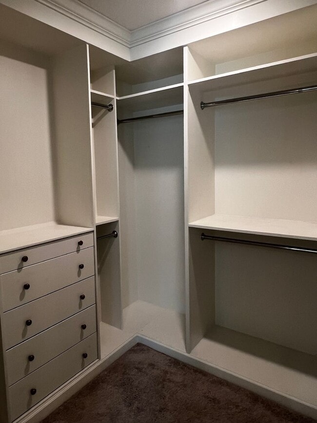 Building Photo - FOUR BEDROOMS and THREE BATHS For Rent