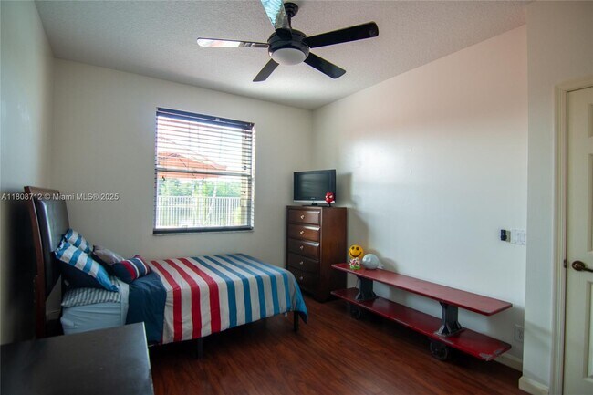Building Photo - 1714 Victoria Pointe Cir