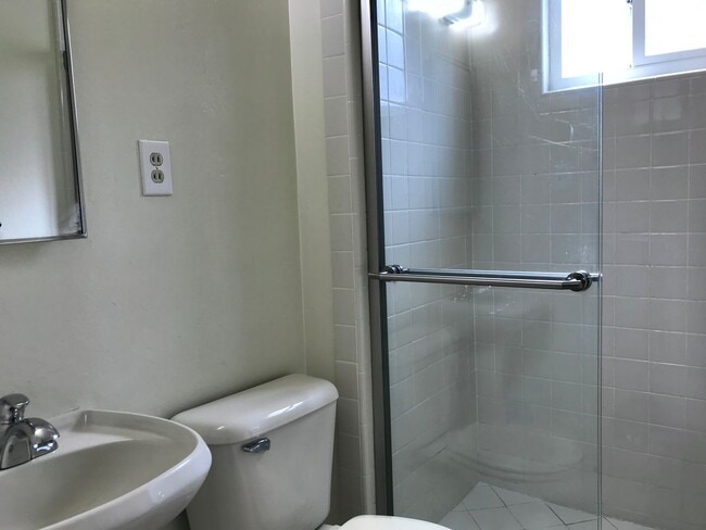 Building Photo - Delightful SSF 3 bed/2 bath Home