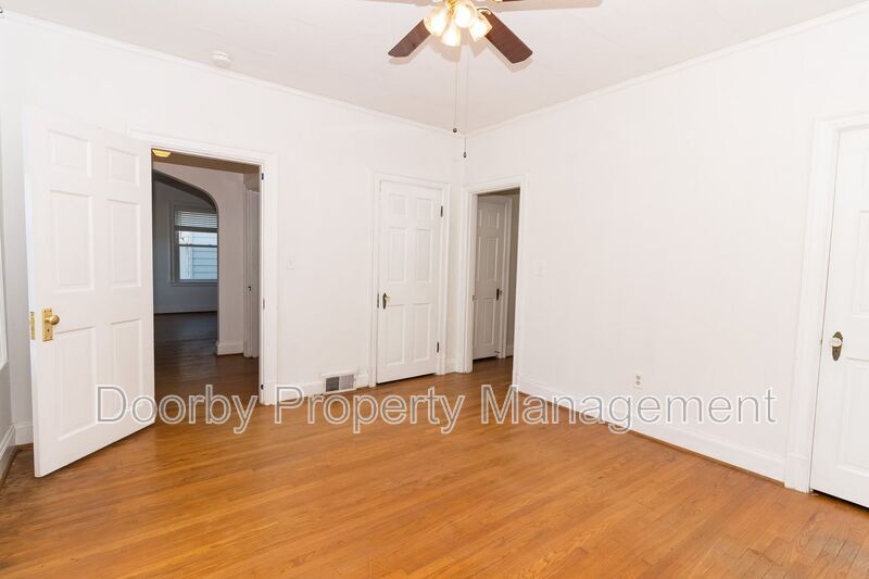 Building Photo - 408 Frazier Dr