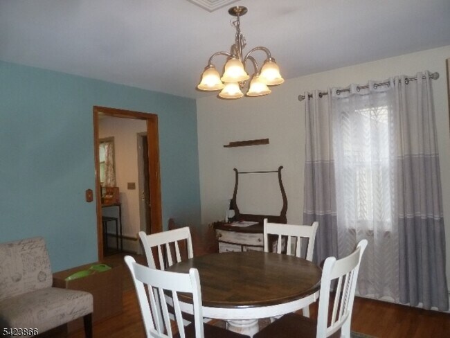 Building Photo - 72 Kennedy Rd