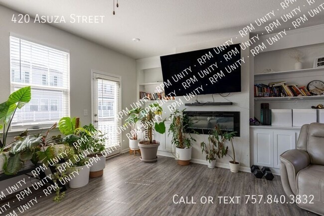 Building Photo - 420 Asuza St