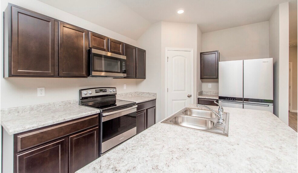 Building Photo - 18176 Fox Hollow Loop