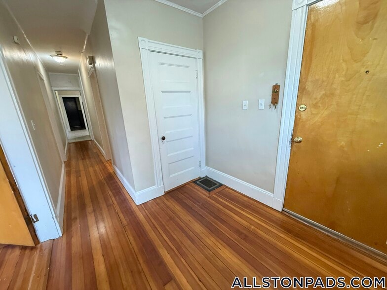 Building Photo - 35 Allston St