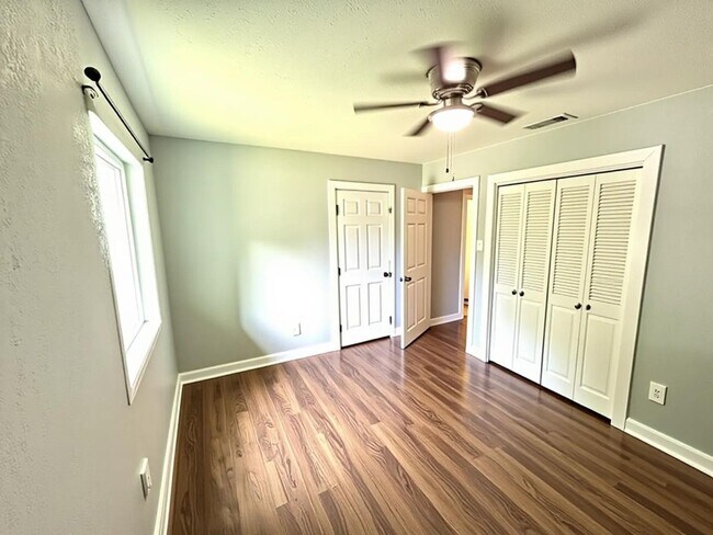 Building Photo - *COMING SOON* *MOVE IN SPECIAL* Spacious 3BR with Office & Large Fenced Backyard!