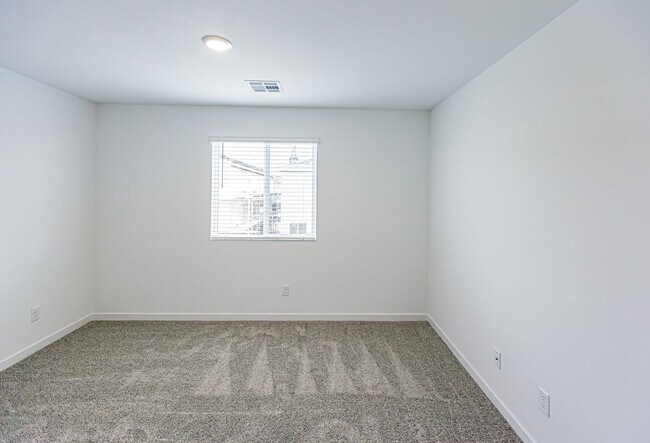 Building Photo - Brand New 4-bedroom Home