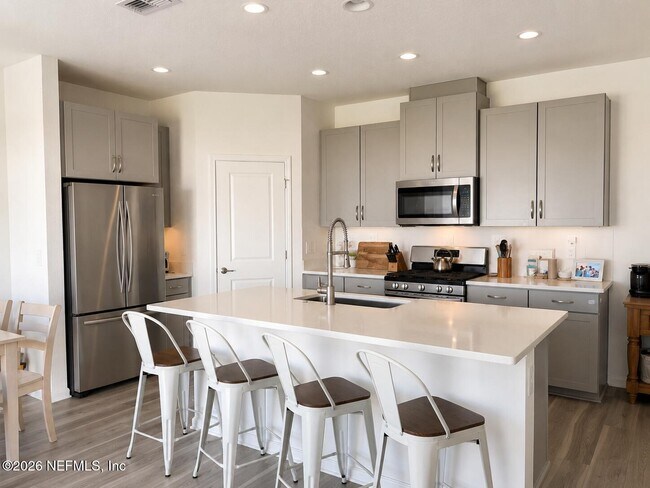Building Photo - 47 Carbonell Pl