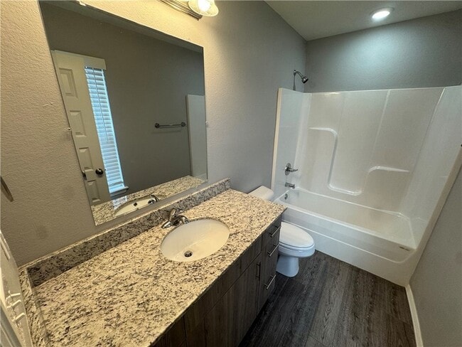 Building Photo - 1636 S Razorback Rd