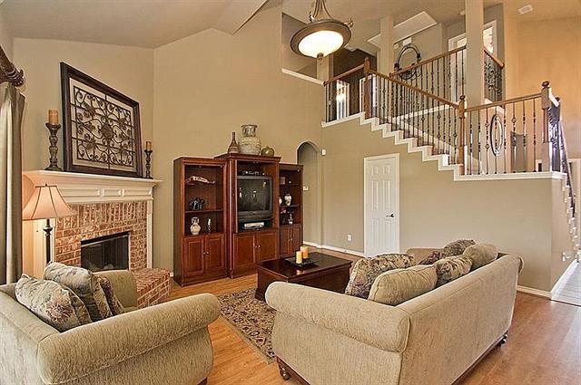 Building Photo - 10118 St Georges Dr