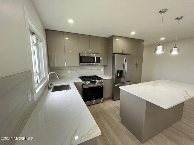 Building Photo - 1 Ocean Ave