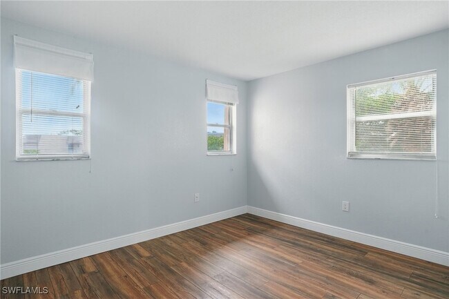 Building Photo - 170 Turtle Lake Ct