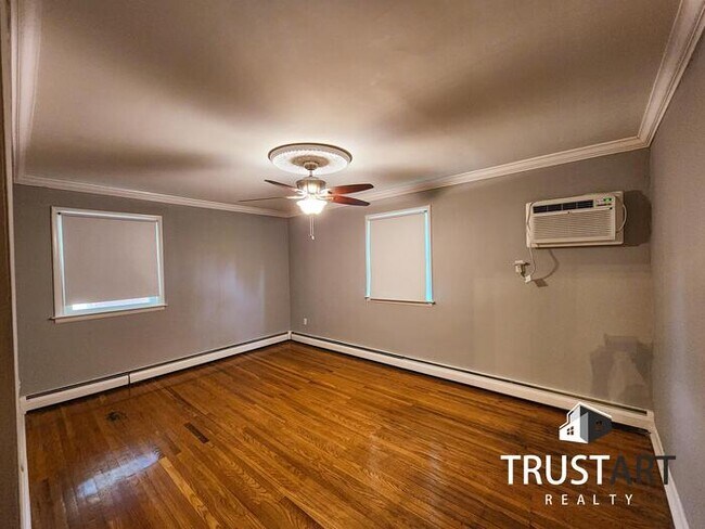 Building Photo - 2-bedroom house in Lawndale North East Phi...