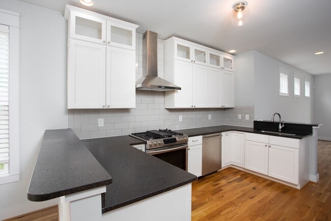 Building Photo - Downtown Durham Oasis! - Three Bedroom Home With Truly Unique Primary Suite