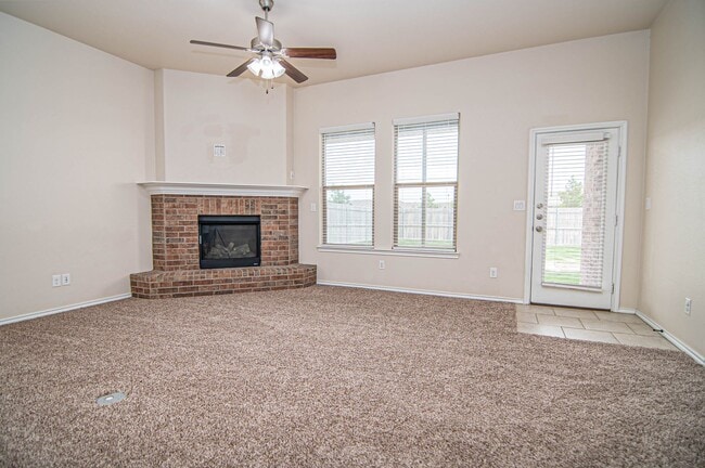 Building Photo - 719 Bronco Ct