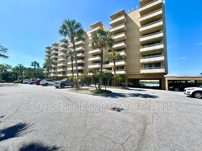 Building Photo - 5701 Mariner St