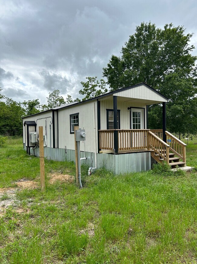 Building Photo - 619 County Rd 6053