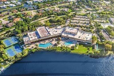 Building Photo - 8 Key W Ct