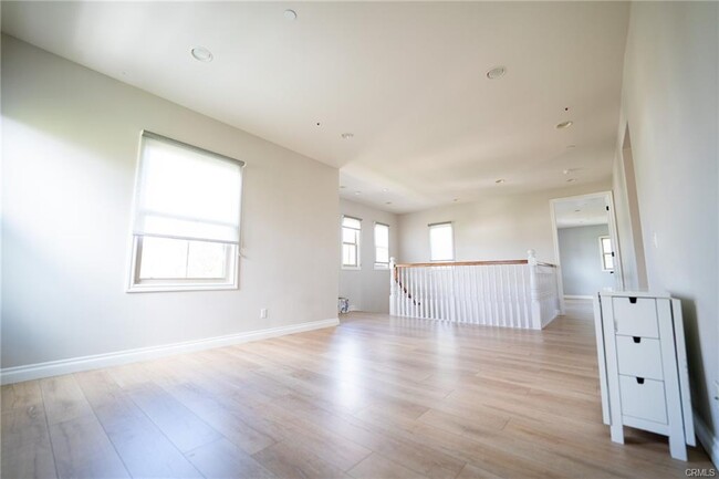 Building Photo - 137 Coyote Brush
