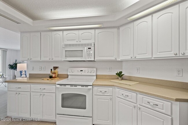 Building Photo - 820 Del Rio Way