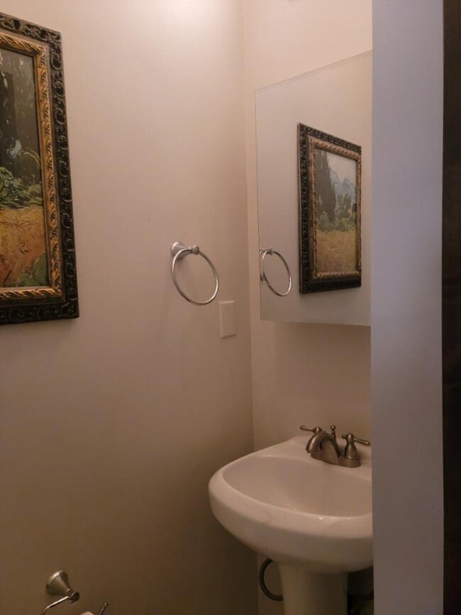 half bath - 376 S Oakland Ave