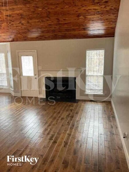 Building Photo - 7815 Pinetuck Ln