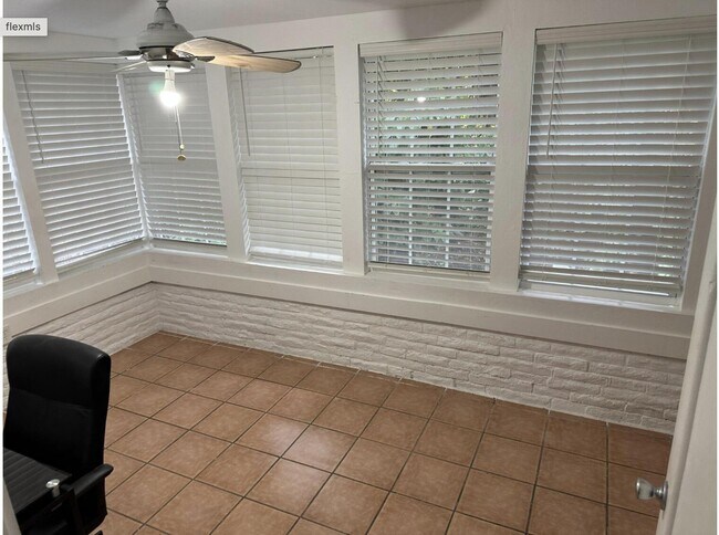 Building Photo - 5959 SW 59th St