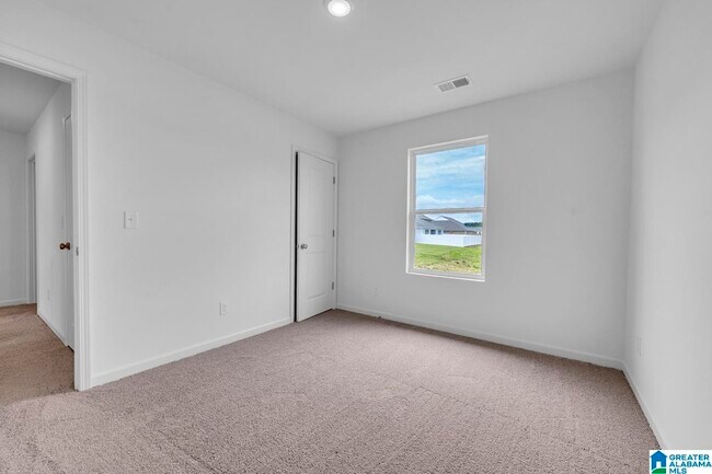 Building Photo - 76 Orchid Ln