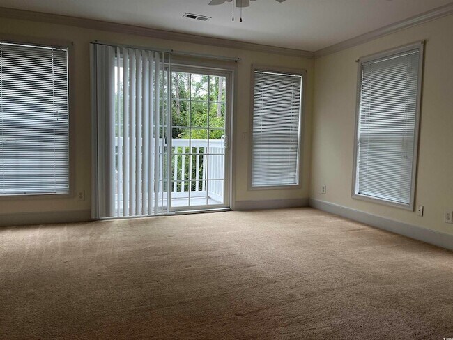 Building Photo - 616 Cypress Dr