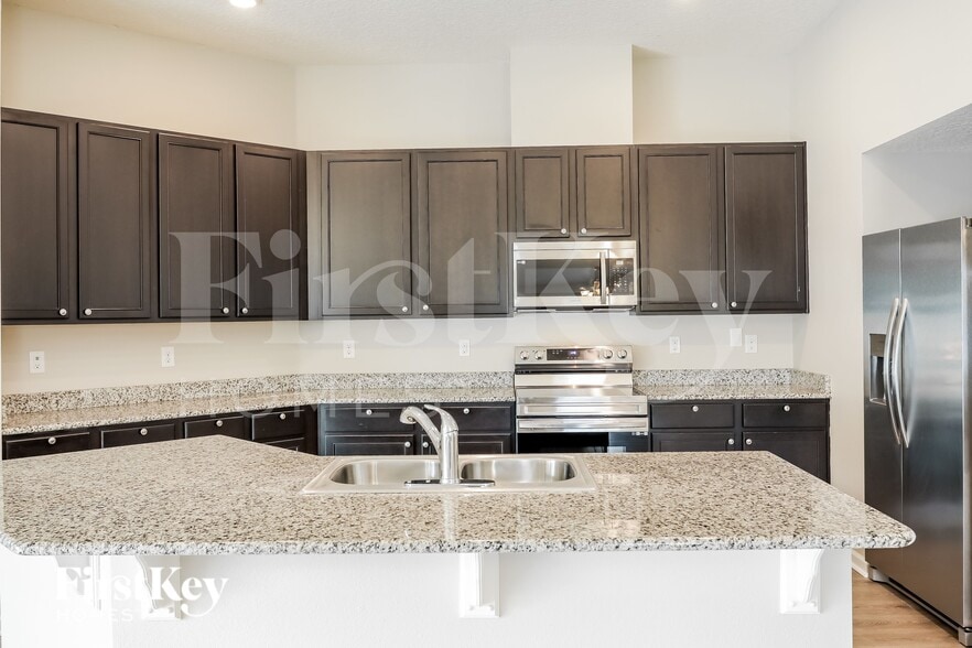 Building Photo - 319 Hepburn Rd