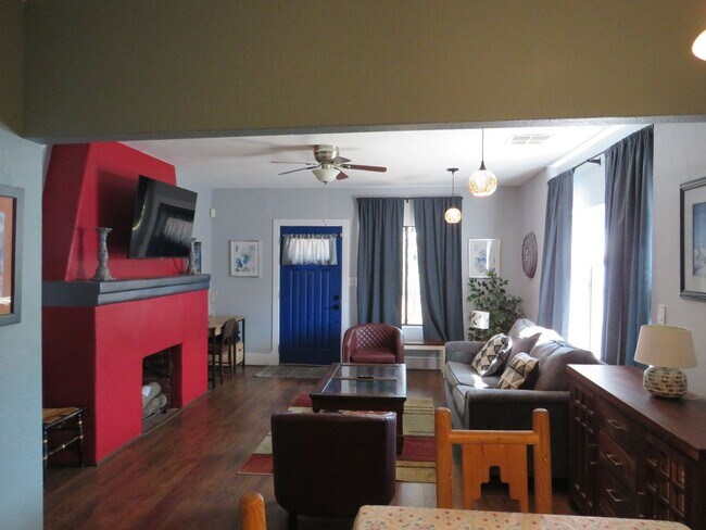 Building Photo - Furnished 2-Bedroom Home in the Historic Feldman Neighborhood – Central/University Area