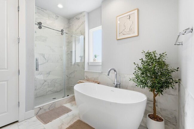 Building Photo - 3113 Paul Quinn St