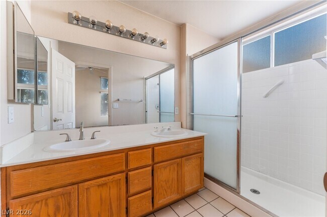 Building Photo - 8150 Canto Ave
