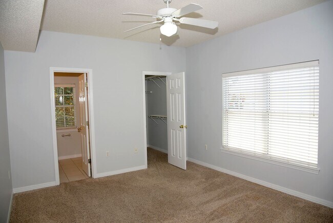 Building Photo - Rare 3 Bedroom Condo in Niceville!